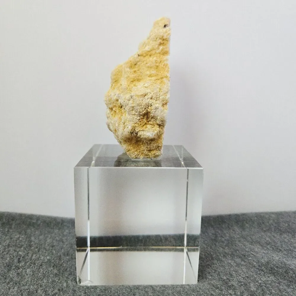 Clear Quartz Crystal Geode Mineral Specimen Display Piece on Cube Base READ